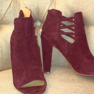 A bit too high for me. Not used to wearing heels.